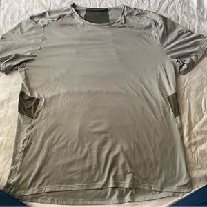 Lululemon Gray/Green Short Sleeve